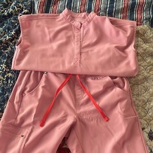 Figs Women's Pink Set (Raphaela/Zamora)